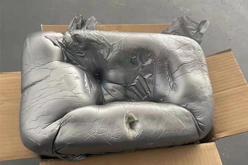 現(xiàn)場發(fā)泡包裝緩沖澆注pu聚氨酯機(jī)器(圖2) 現(xiàn)場發(fā)泡包裝緩沖澆注pu聚氨酯案例