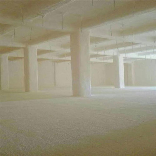 聚氨酯噴涂機(jī)冷庫(kù)保溫發(fā)泡(圖3) 冷庫(kù)保溫發(fā)泡現(xiàn)場(chǎng)發(fā)泡施工案例