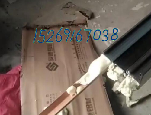 JX-H-P30S 鋁型材穿條機(jī) 批發(fā)促銷價格(圖6) 斷橋鋁空腔穿條發(fā)泡案例