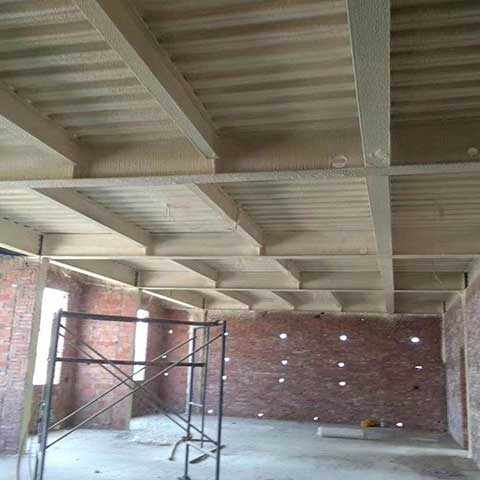 硬質(zhì)泡沫聚氨酯噴涂機(jī)(圖1) 冷庫硬質(zhì)泡沫聚氨酯噴涂施工