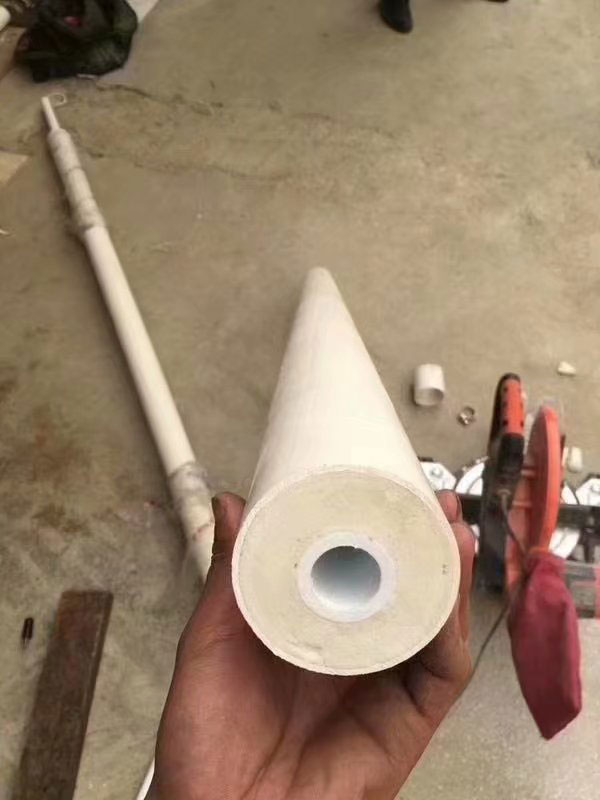 PPR復合熱水管內(nèi)夾層保溫聚氨酯噴涂機(圖1) PPR復合熱水管內(nèi)夾層保溫