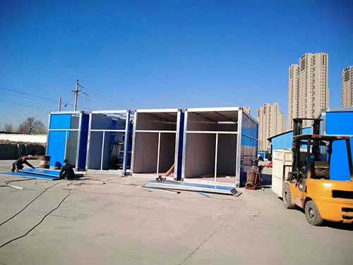 聚氨酯發(fā)泡填充 物品包裝箱體填充現(xiàn)場發(fā)泡(圖1) 聚氨酯發(fā)泡填充 物品包裝箱體填充現(xiàn)場發(fā)泡