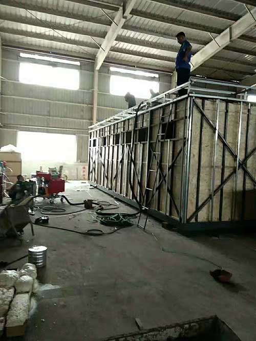 集裝箱房二次做保溫聚氨酯噴涂機(jī)行不行(圖1) 集裝箱房二次做保溫聚氨酯噴涂機(jī)